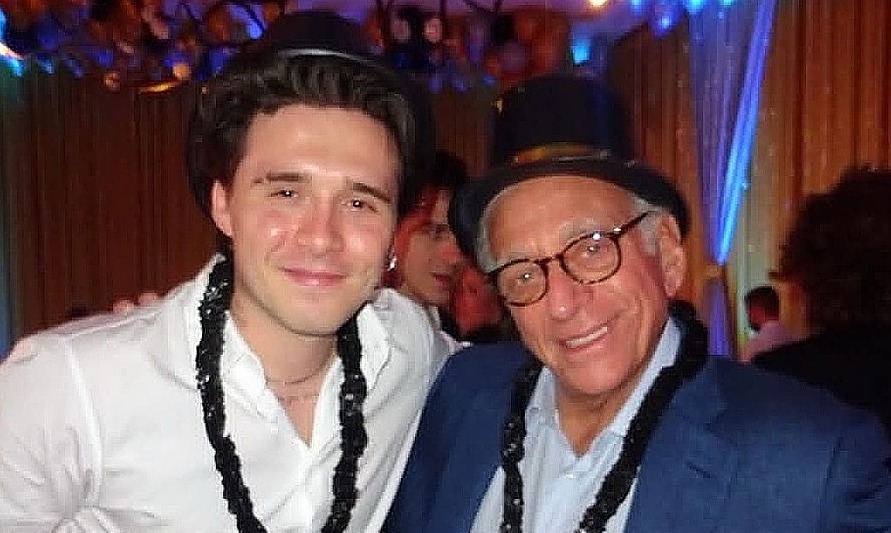 Brooklyn Beckham Gửi Lời Chúc Xúc Động Tới Bố Vợ Nelson Peltz Giữa Tâm Bão Gia Đình - hình ảnh - wingg88.vip Brooklyn Beckham Gửi Lời Chúc Xúc Động Tới Bố Vợ Nelson Peltz Giữa Tâm Bão Gia Đình - hình ảnh - wingg88.vip