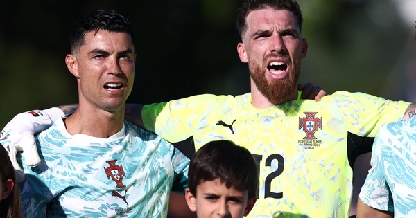 Động đất rung chuyển nơi Bồ Đào Nha tập luyện: Ronaldo an toàn, fan thở phào - hình ảnh - wingg88.vip Động đất rung chuyển nơi Bồ Đào Nha tập luyện: Ronaldo an toàn, fan thở phào - hình ảnh - wingg88.vip