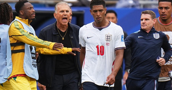 Ngôi sao đội tuyển Anh vi phạm luật mới của FIFA, lại lấy tay che miệng: Nguy cơ nhận án phạt nguội - hình ảnh - wingg88.vip Ngôi sao đội tuyển Anh vi phạm luật mới của FIFA, lại lấy tay che miệng: Nguy cơ nhận án phạt nguội - hình ảnh - wingg88.vip