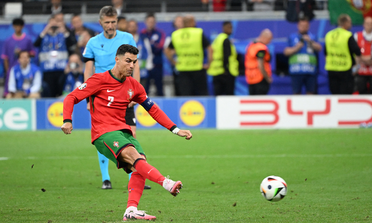 Cựu thủ quân Uruguay: ‘Họ sẽ giúp Ronaldo vô địch như đã làm với Messi’ - hình ảnh - wingg88.vip Cựu thủ quân Uruguay: ‘Họ sẽ giúp Ronaldo vô địch như đã làm với Messi’ - hình ảnh - wingg88.vip