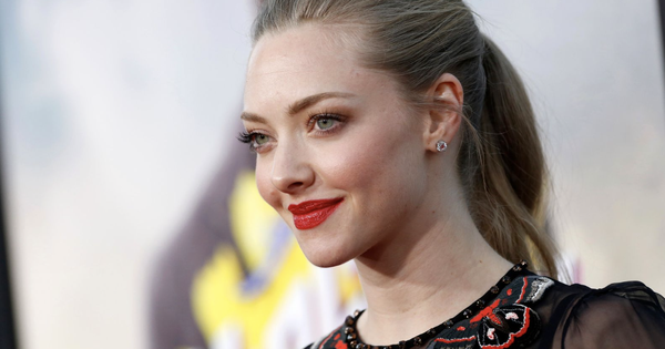 Minh tinh Amanda Seyfried phải thuê vệ sĩ bảo vệ vì vạ miệng: góc nhìn mới cho người chơi Việt - hình ảnh - wingg88.vip Minh tinh Amanda Seyfried phải thuê vệ sĩ bảo vệ vì vạ miệng: góc nhìn mới cho người chơi Việt - hình ảnh - wingg88.vip