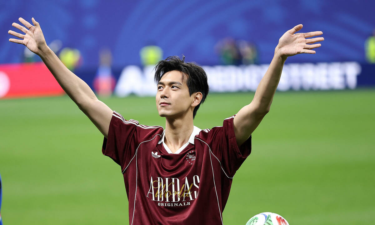Tài tử Lý Hiện gây sốt trên sân bóng World Cup: góc nhìn mới cho người chơi Việt - hình ảnh - wingg88.vip