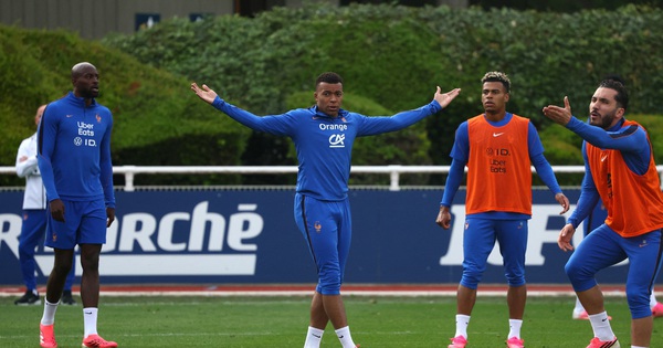 ‘Biến căng’ bao trùm đội tuyển Pháp, Mbappe bất mãn rời sân tập - hình ảnh - wingg88.vip ‘Biến căng’ bao trùm đội tuyển Pháp, Mbappe bất mãn rời sân tập - hình ảnh - wingg88.vip