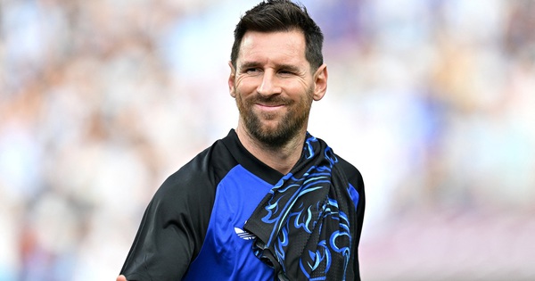 HLV Scaloni lên tiếng bảo vệ Messi, yêu cầu truyền thông châu Âu đính chính thông tin sai lệch - hình ảnh - wingg88.vip
