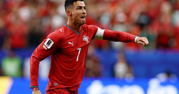 Bồ Đào Nha 5-0 Uzbekistan: Ronaldo lập kỳ tích, mở toang cánh cửa World Cup 2026 - hình ảnh - wingg88.vip Bồ Đào Nha 5-0 Uzbekistan: Ronaldo lập kỳ tích, mở toang cánh cửa World Cup 2026 - hình ảnh - wingg88.vip