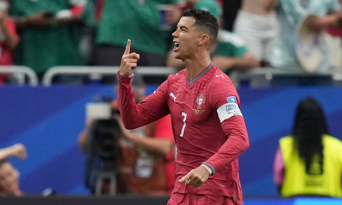 Nạp rút GG88 nhanh chóng – Cùng Ronaldo làm nên lịch sử World Cup - hình ảnh - wingg88.vip Nạp rút GG88 nhanh chóng – Cùng Ronaldo làm nên lịch sử World Cup - hình ảnh - wingg88.vip