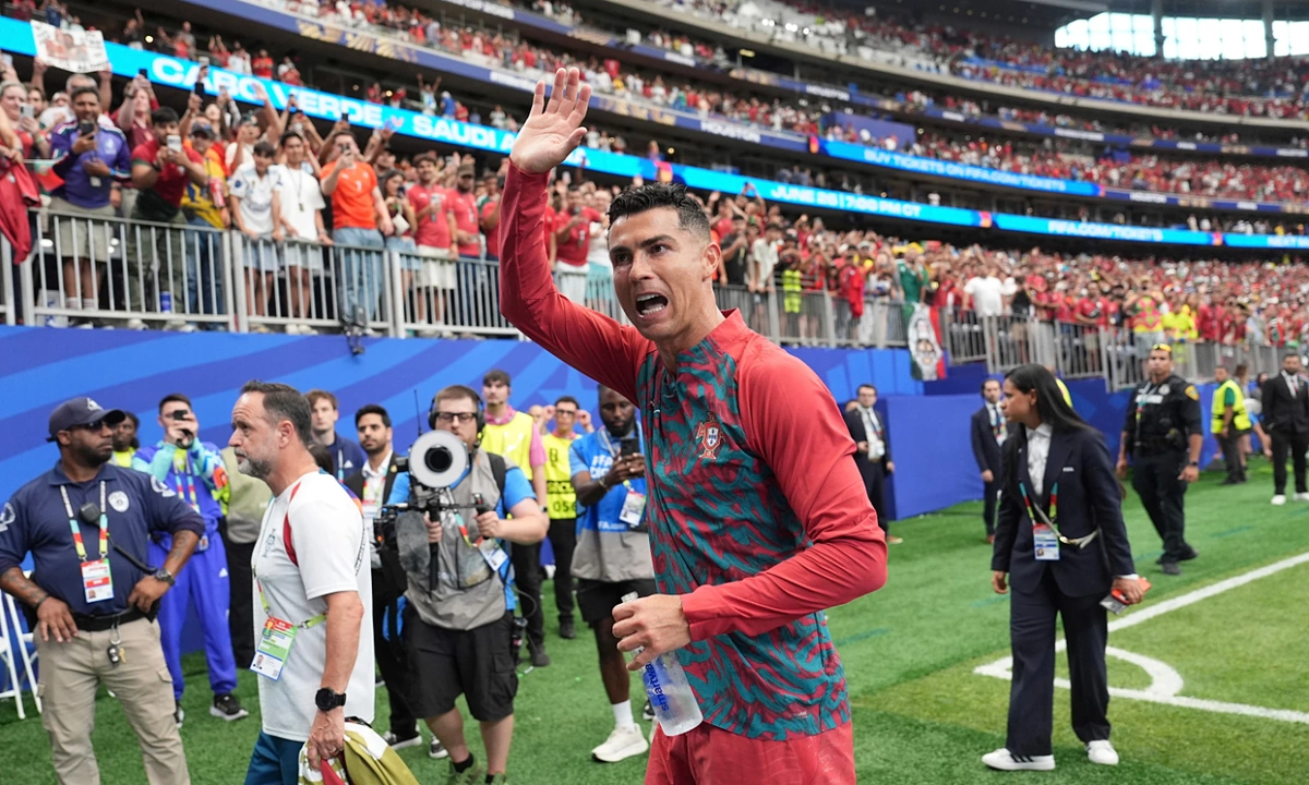 Ronaldo Mong Đợi Trận Chung Kết World Cup 2026 Với Messi – Cơ Hội Vàng Cho Fan Cá Cược Thể Thao GG88 - hình ảnh - wingg88.vip
