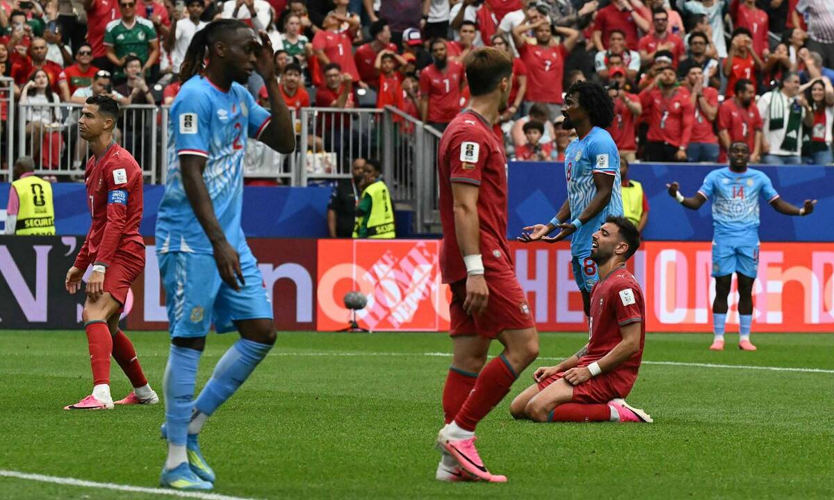 Henry chỉ trích Ronaldo vì ham sút, bỏ lỡ cơ hội cho Fernandes tại World Cup 2026 - hình ảnh - wingg88.vip Henry chỉ trích Ronaldo vì ham sút, bỏ lỡ cơ hội cho Fernandes tại World Cup 2026 - hình ảnh - wingg88.vip
