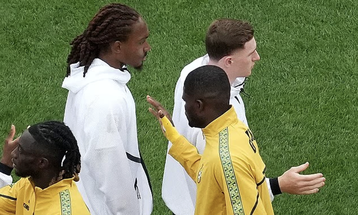 Cầu thủ Anh từ chối bắt tay đối thủ ở World Cup: Hành động gây tranh cãi trước trận Ghana - hình ảnh - wingg88.vip