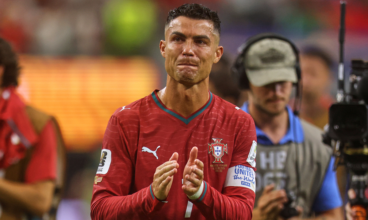 Ronaldo im tiếng, Bồ Đào Nha bị loại: Cơ hội nào cho fan cá cược tại GG88? - hình ảnh - wingg88.vip Ronaldo im tiếng, Bồ Đào Nha bị loại: Cơ hội nào cho fan cá cược tại GG88? - hình ảnh - wingg88.vip