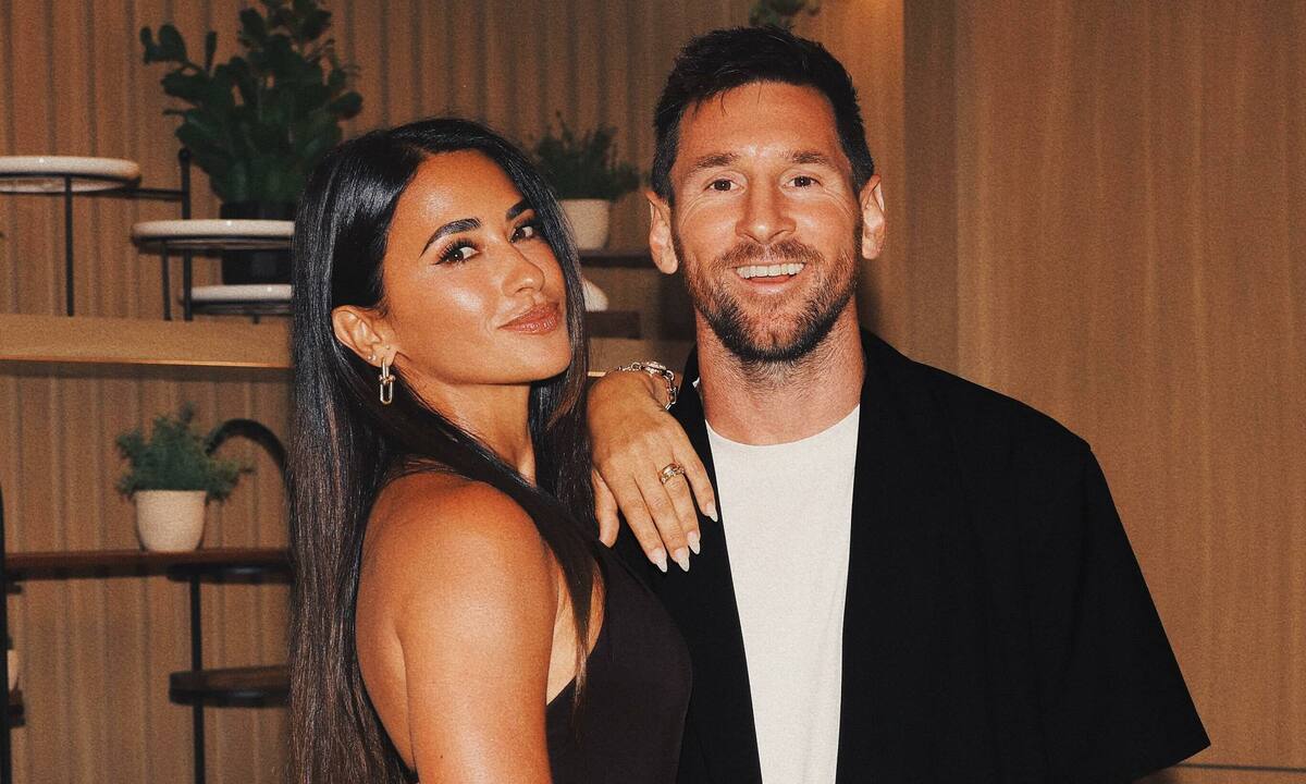 Link vào nhà cái GG88: Câu chuyện tình 30 năm của Messi và vợ người mẫu truyền cảm hứng cho fan Việt - hình ảnh - wingg88.vip Link vào nhà cái GG88: Câu chuyện tình 30 năm của Messi và vợ người mẫu truyền cảm hứng cho fan Việt - hình ảnh - wingg88.vip